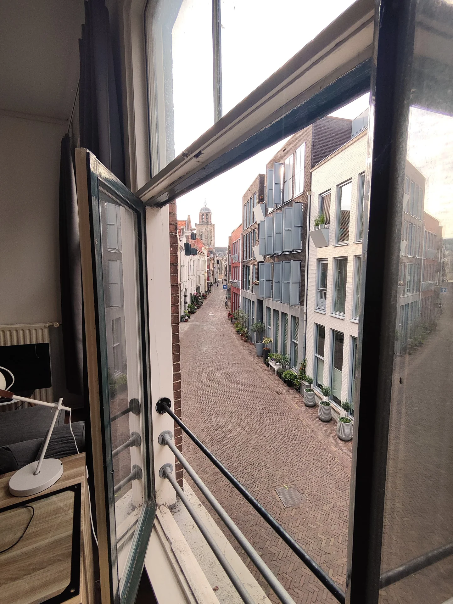 geblurde versie van de foto als achtergrond