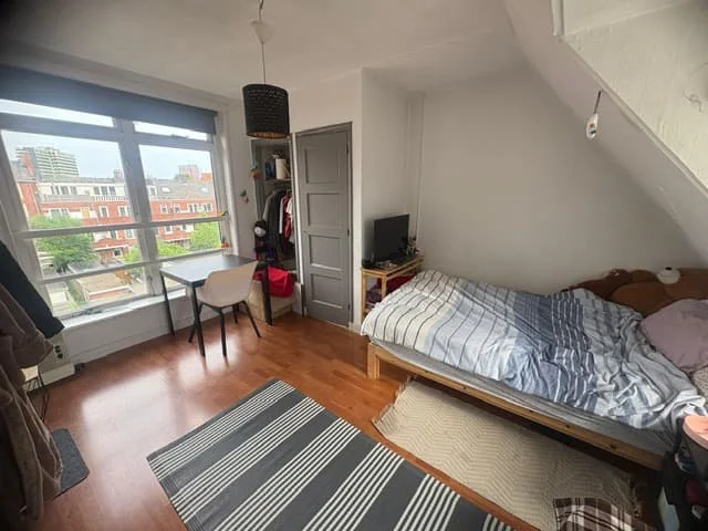 Foto van de Kamer gelegen aan de Admiraal de Ruyterlaan in Groningen