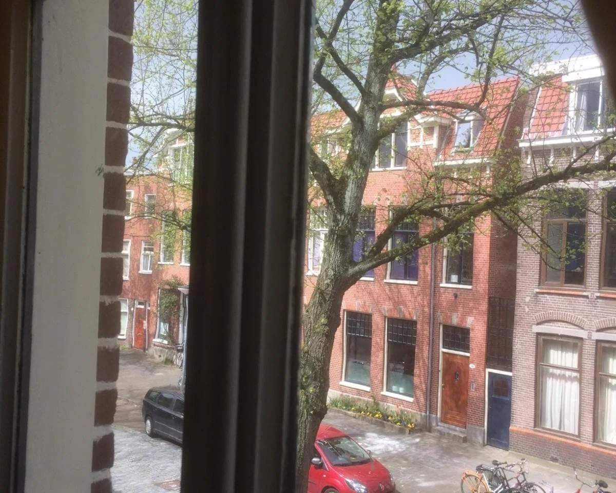 geblurde versie van de foto als achtergrond