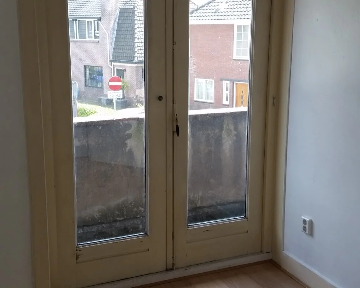 geblurde versie van de foto als achtergrond