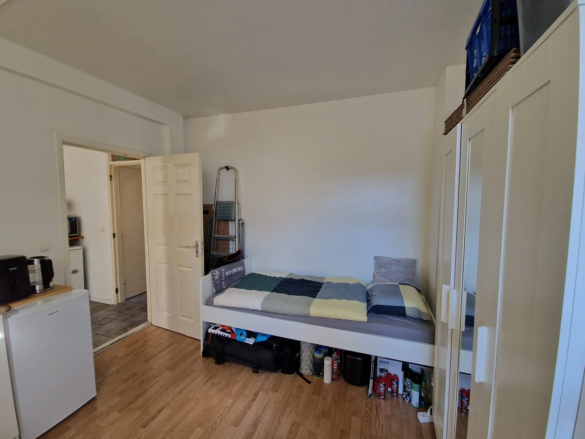 geblurde versie van de foto als achtergrond