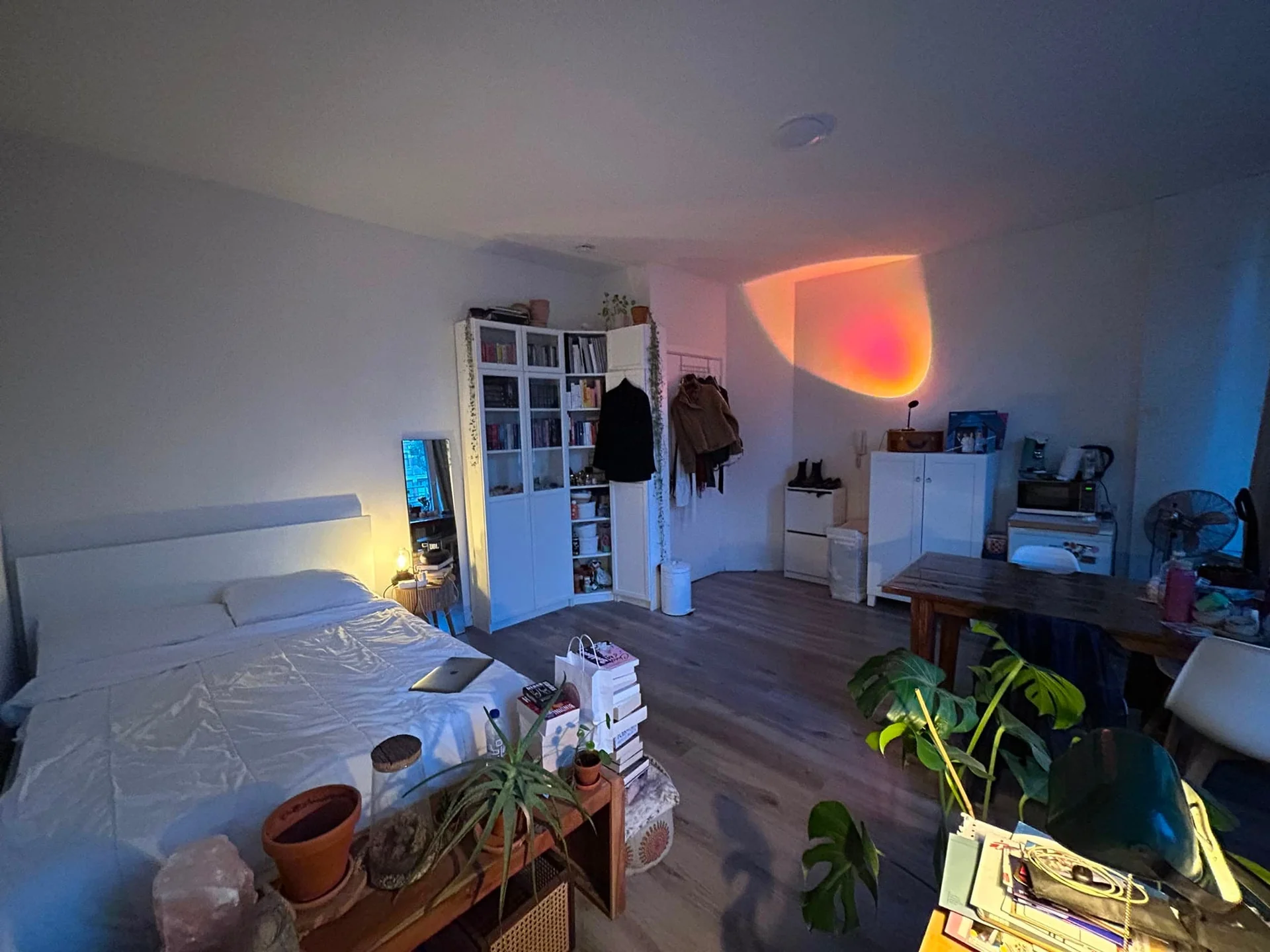 Foto van de Kamer gelegen aan de Weteringkade in Den Haag