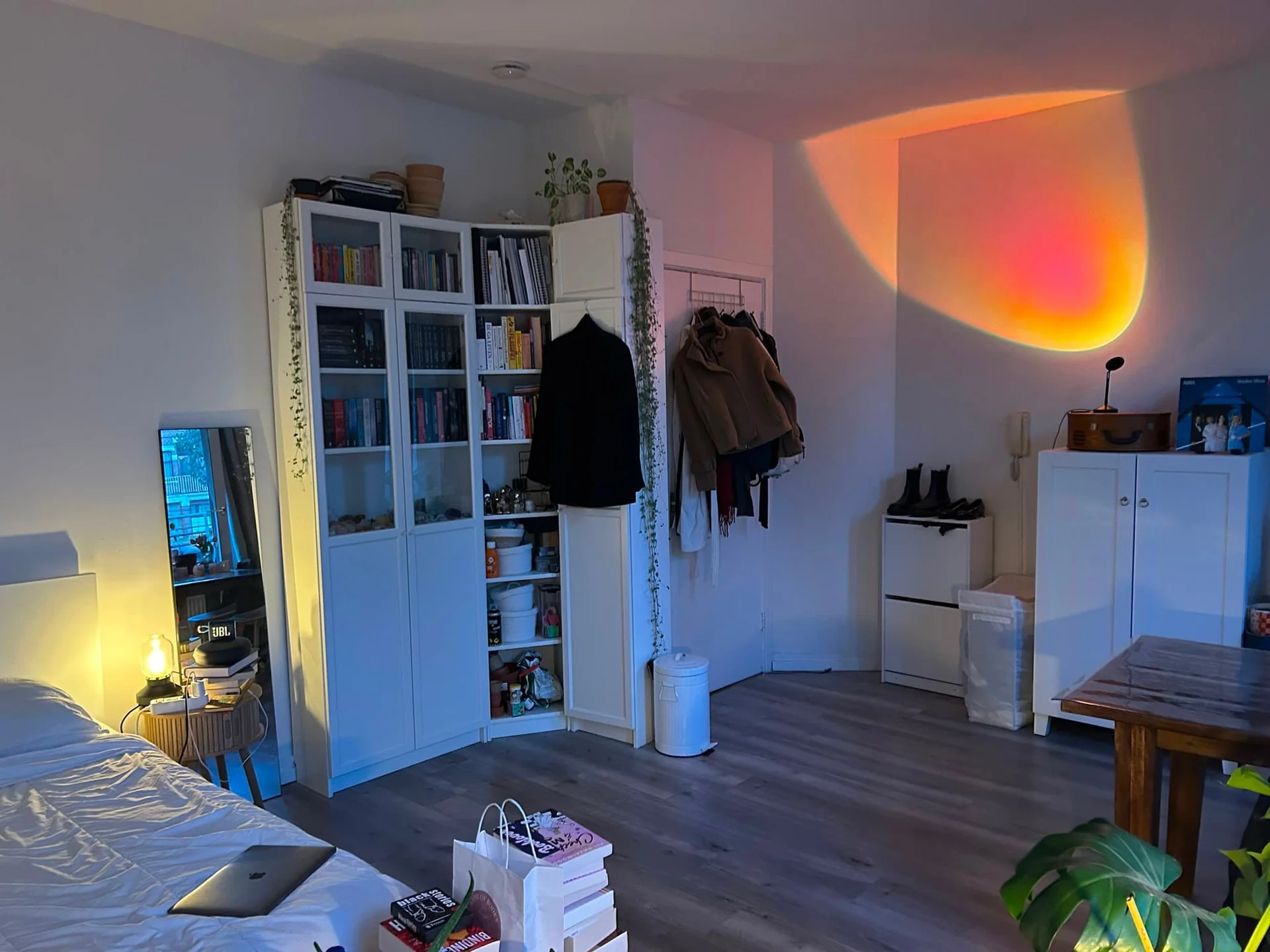 Foto van de Kamer gelegen aan de Weteringkade in Den Haag