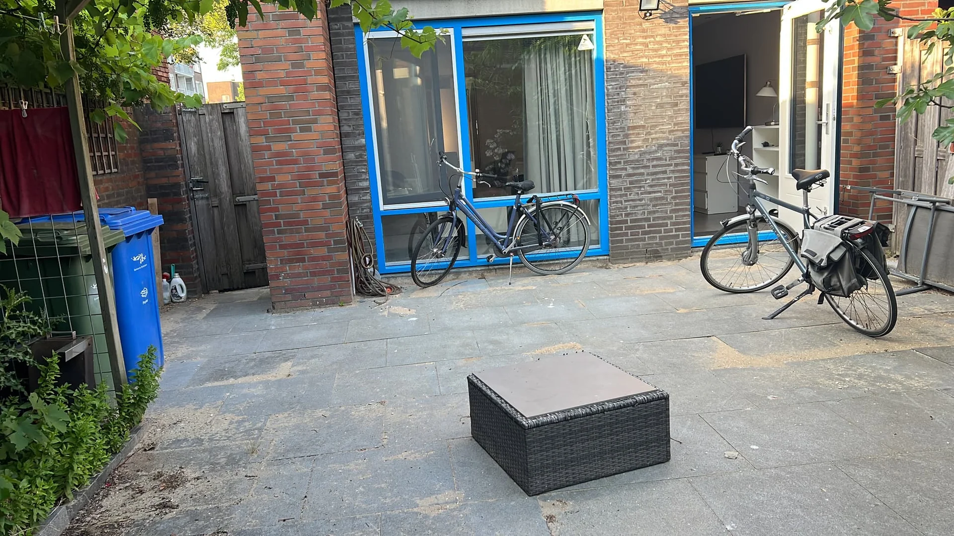 geblurde versie van de foto als achtergrond