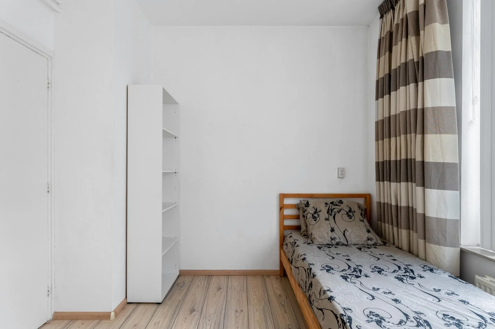 Foto van de Kamer gelegen aan de Spaarbankstraat in Rotterdam