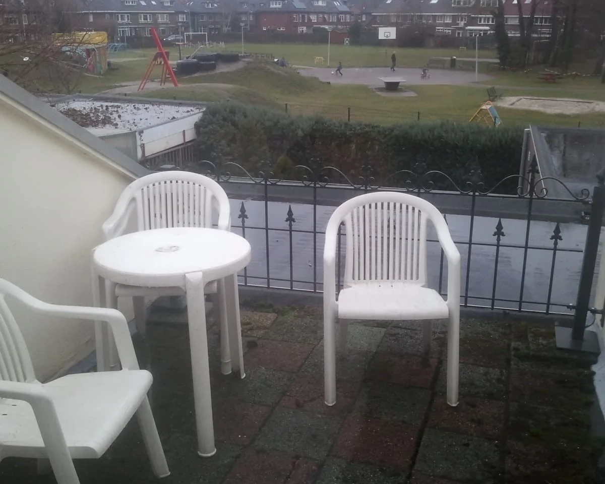 geblurde versie van de foto als achtergrond