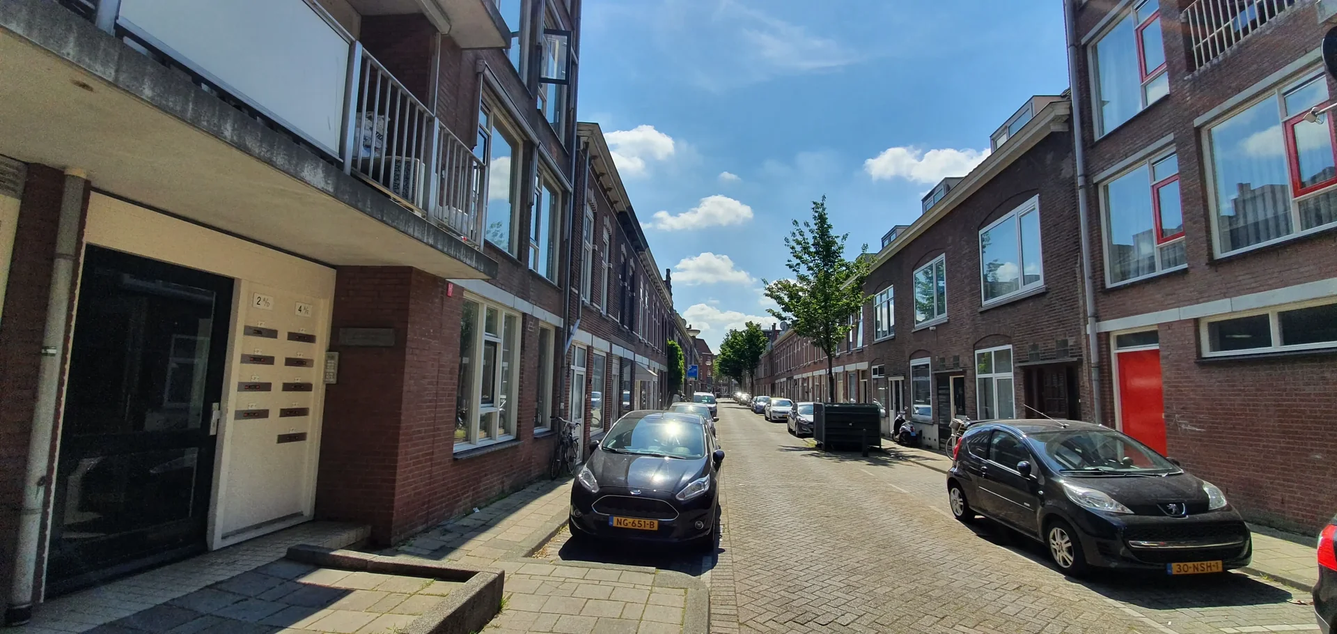 geblurde versie van de foto als achtergrond