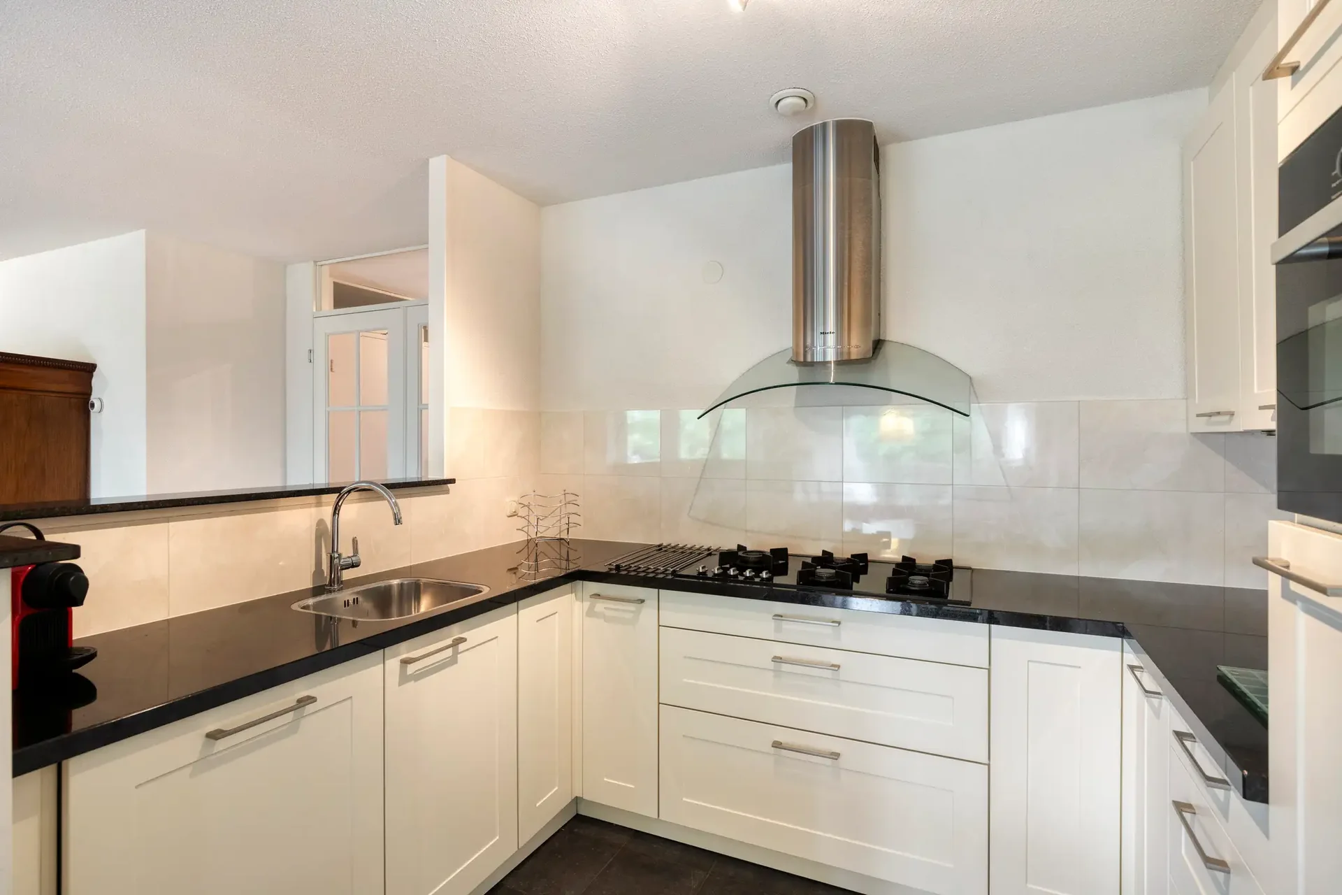 Foto van de Appartement gelegen aan de Hoofdweg in Nieuw-Vennep