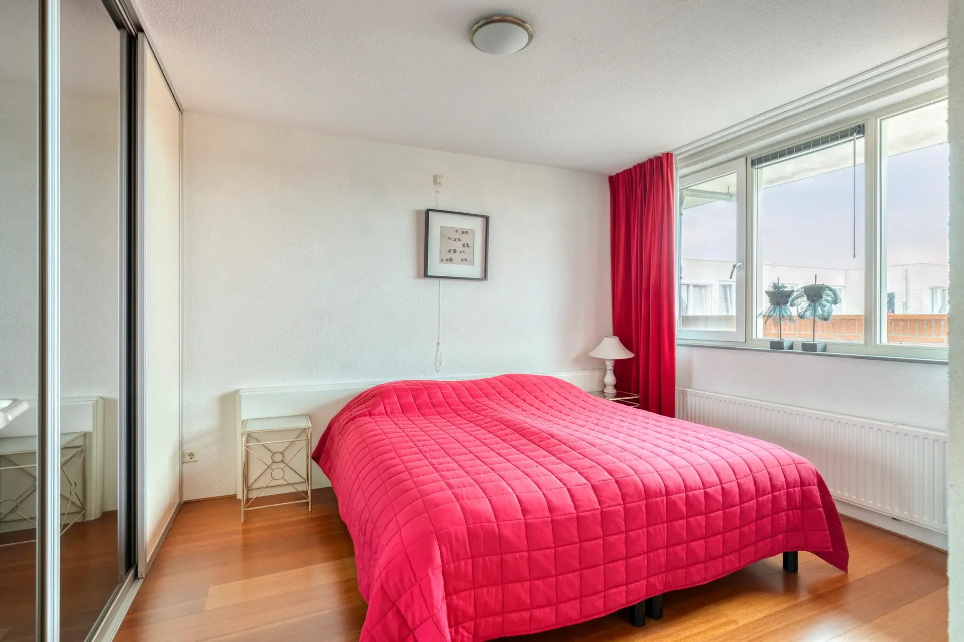Foto van de Appartement gelegen aan de Hoofdweg in Nieuw-Vennep