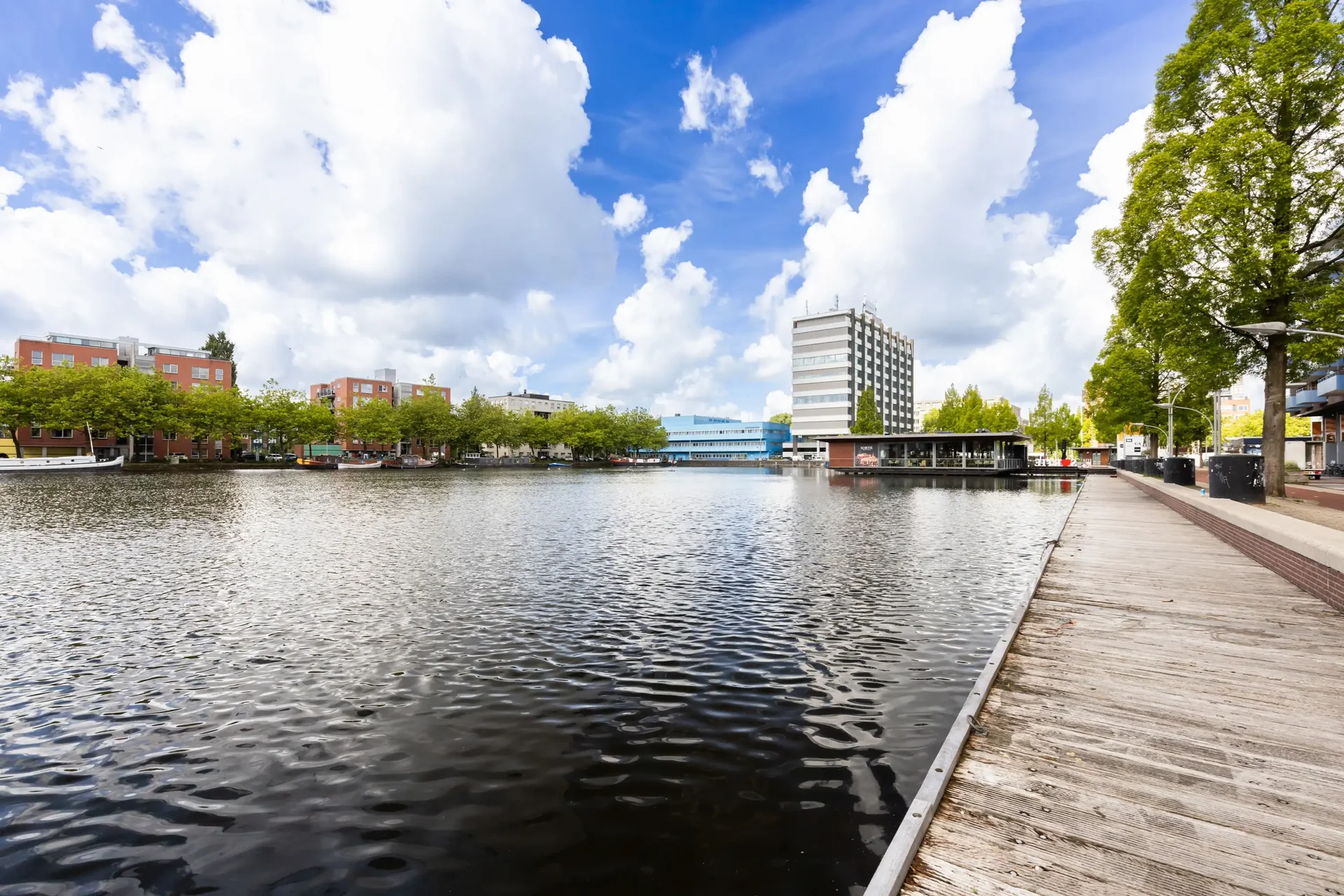 Foto van de Appartement gelegen aan de Cornelis van Rijplantsoen in Amsterdam