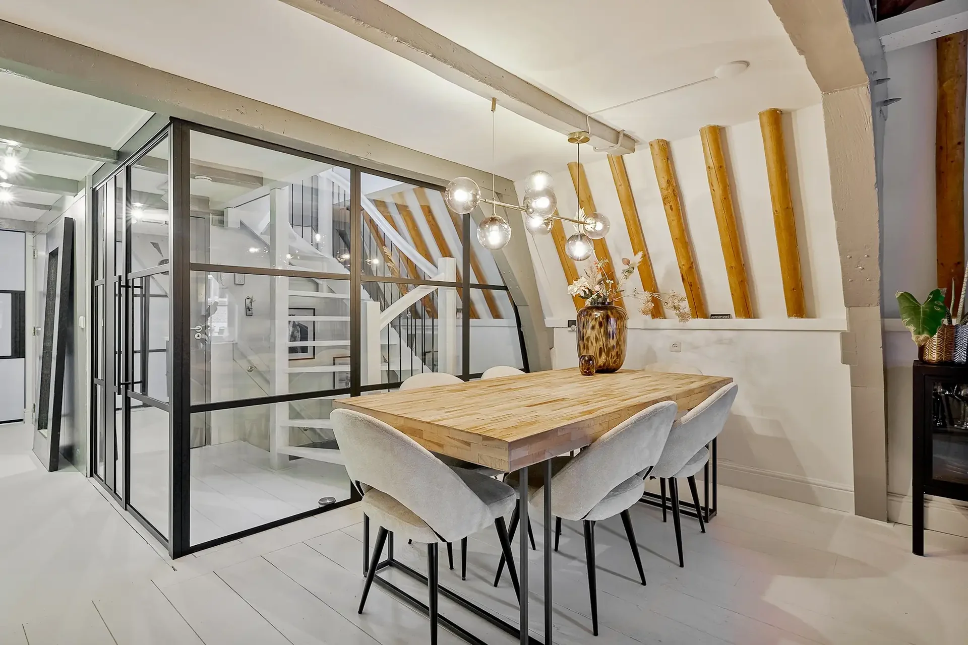 Foto van de Appartement gelegen aan de Beursstraat in Amsterdam