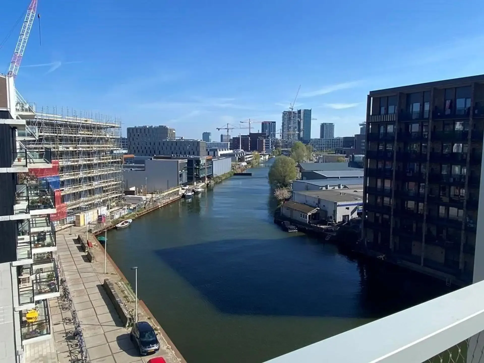 Foto van de Appartement gelegen aan de Leen Jongewaardkade in Amsterdam