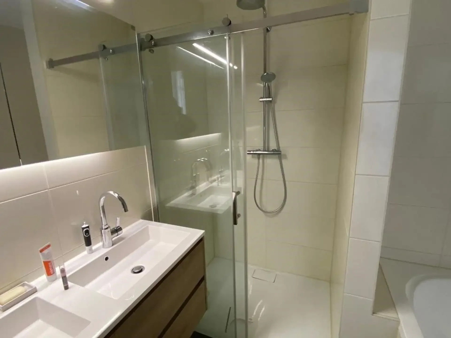 Foto van de Appartement gelegen aan de Henri Polaklaan in Amsterdam