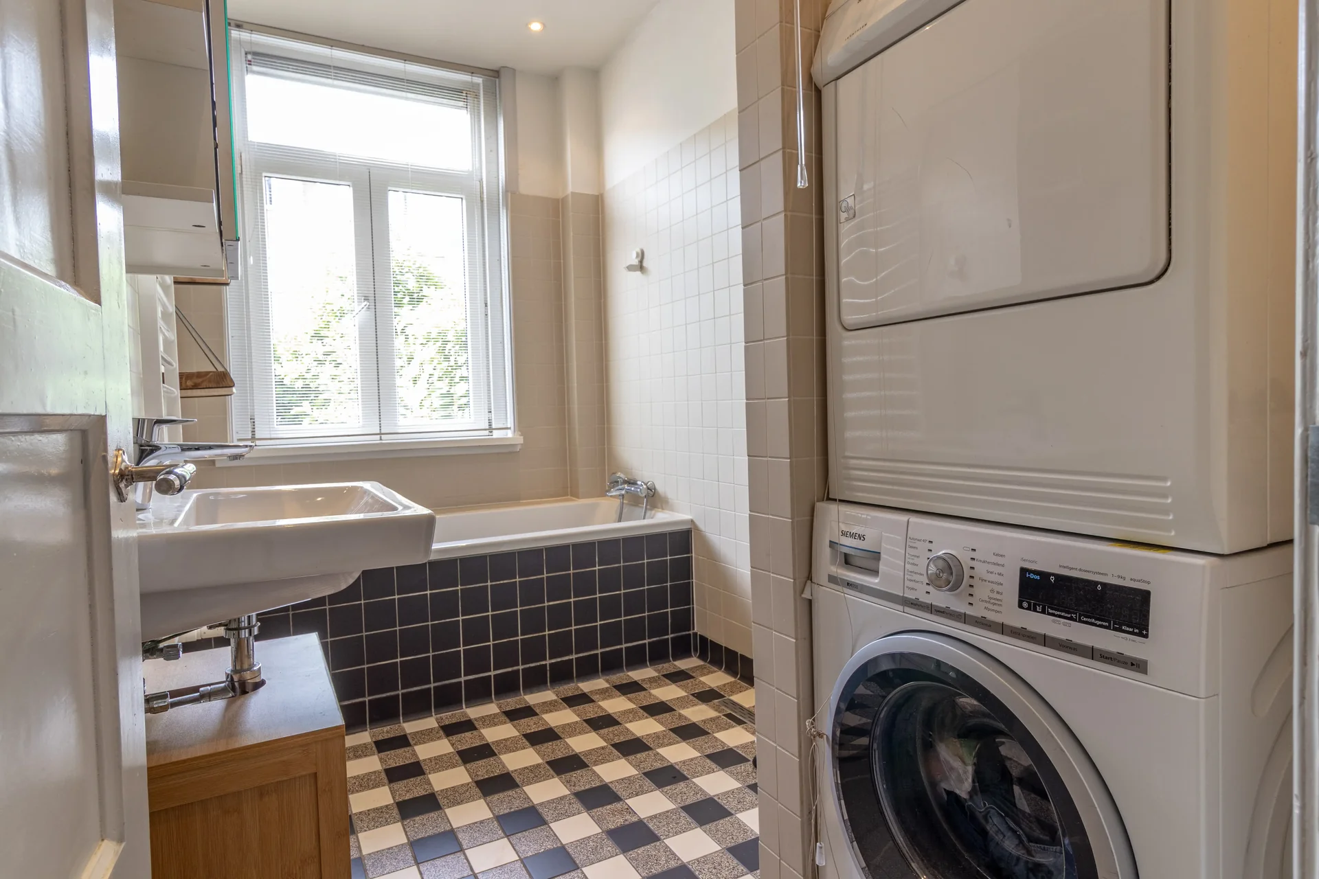 Foto van de Appartement gelegen aan de Admiraal De Ruijterweg in Amsterdam