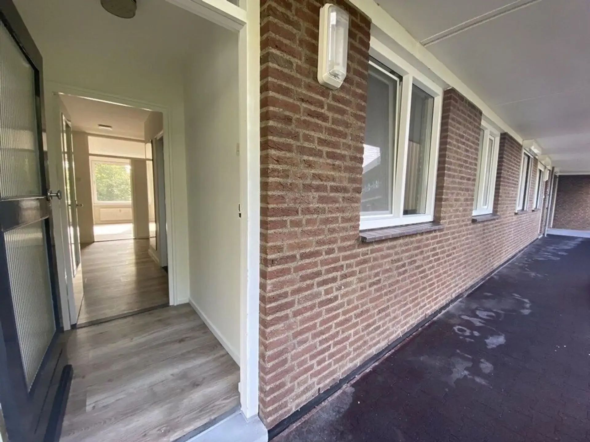 geblurde versie van de foto als achtergrond