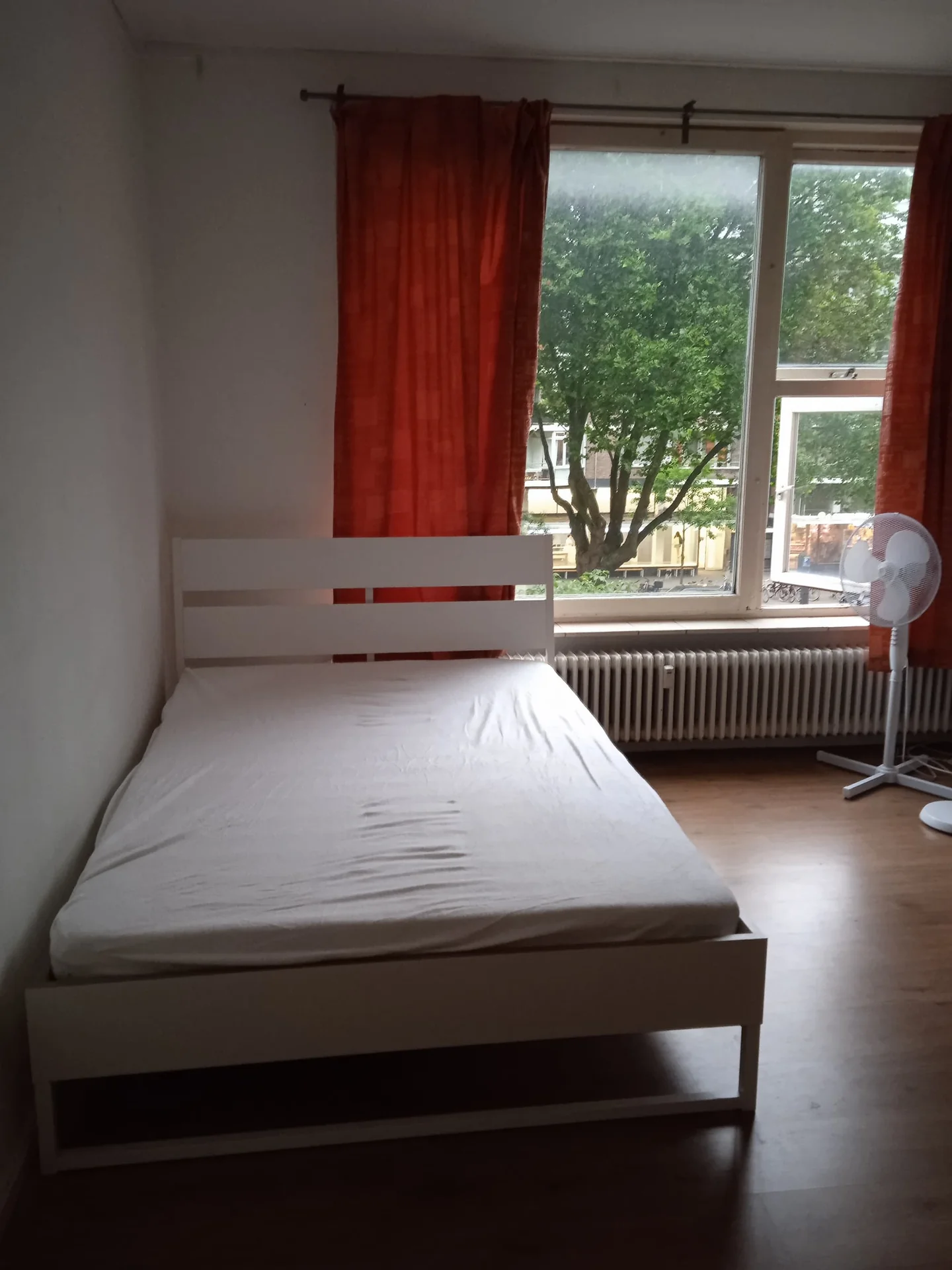Foto van de Kamer gelegen aan de Mariniersweg in Rotterdam