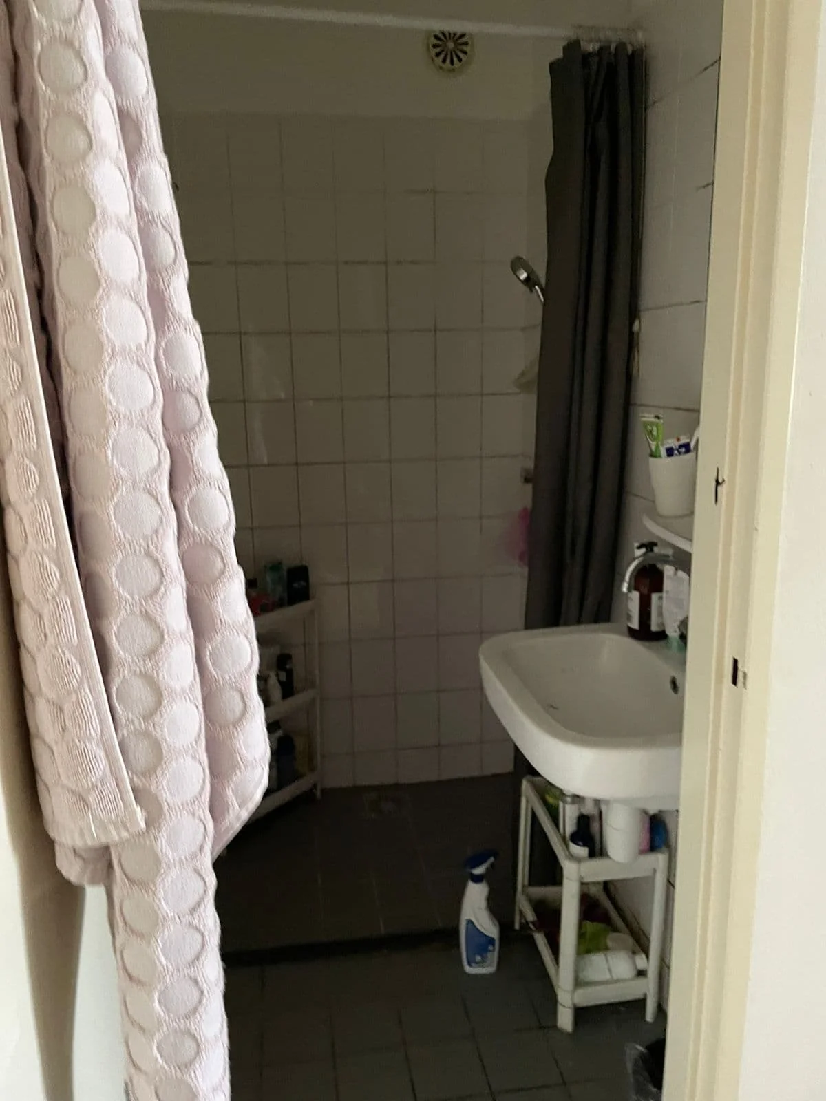 Foto van de Kamer gelegen aan de Mariniersweg in Rotterdam