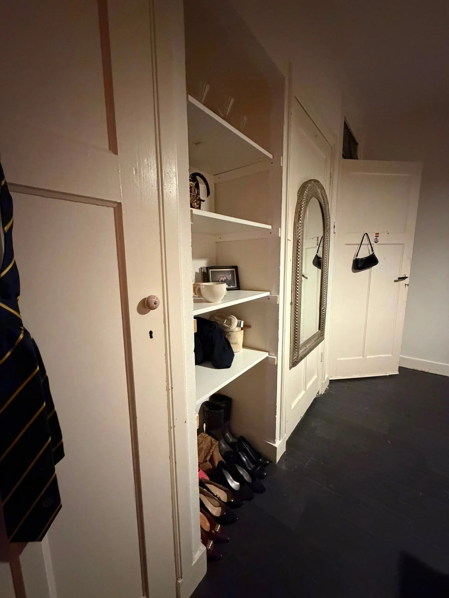 Foto van de Kamer gelegen aan de Dirk Hoogenraadstraat in Den Haag
