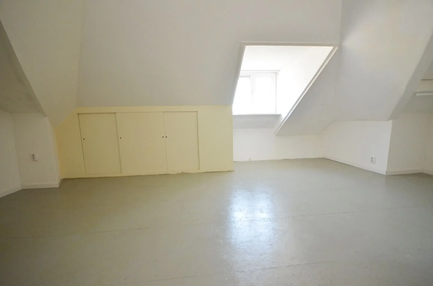 Foto van de Kamer gelegen aan de Rederijkerstraat in Den Haag