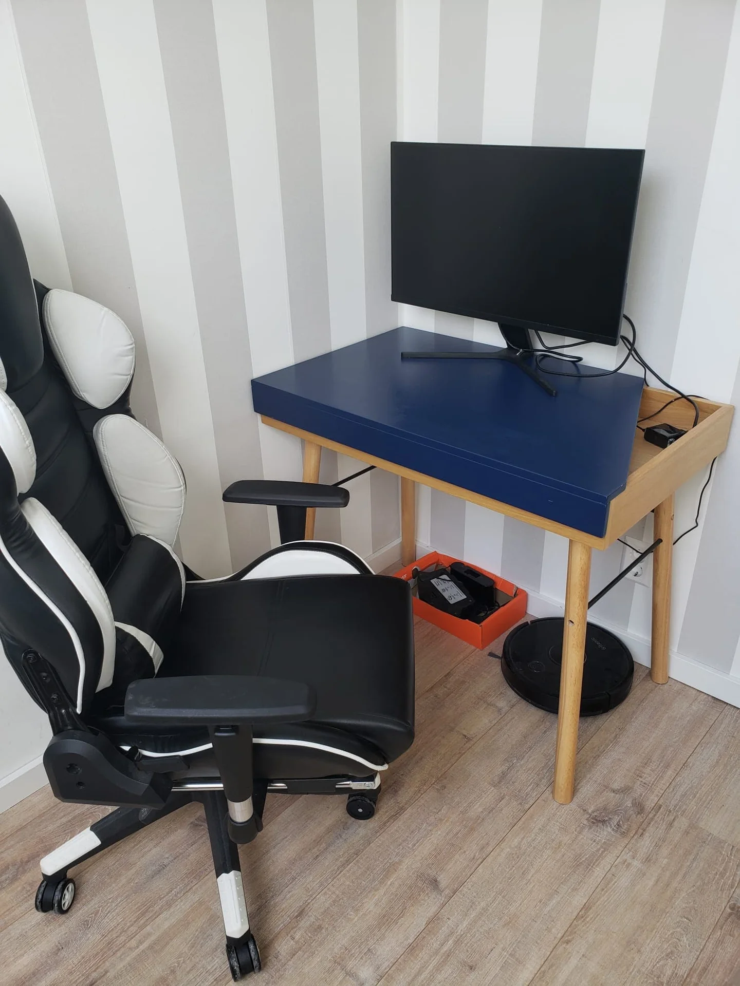 geblurde versie van de foto als achtergrond
