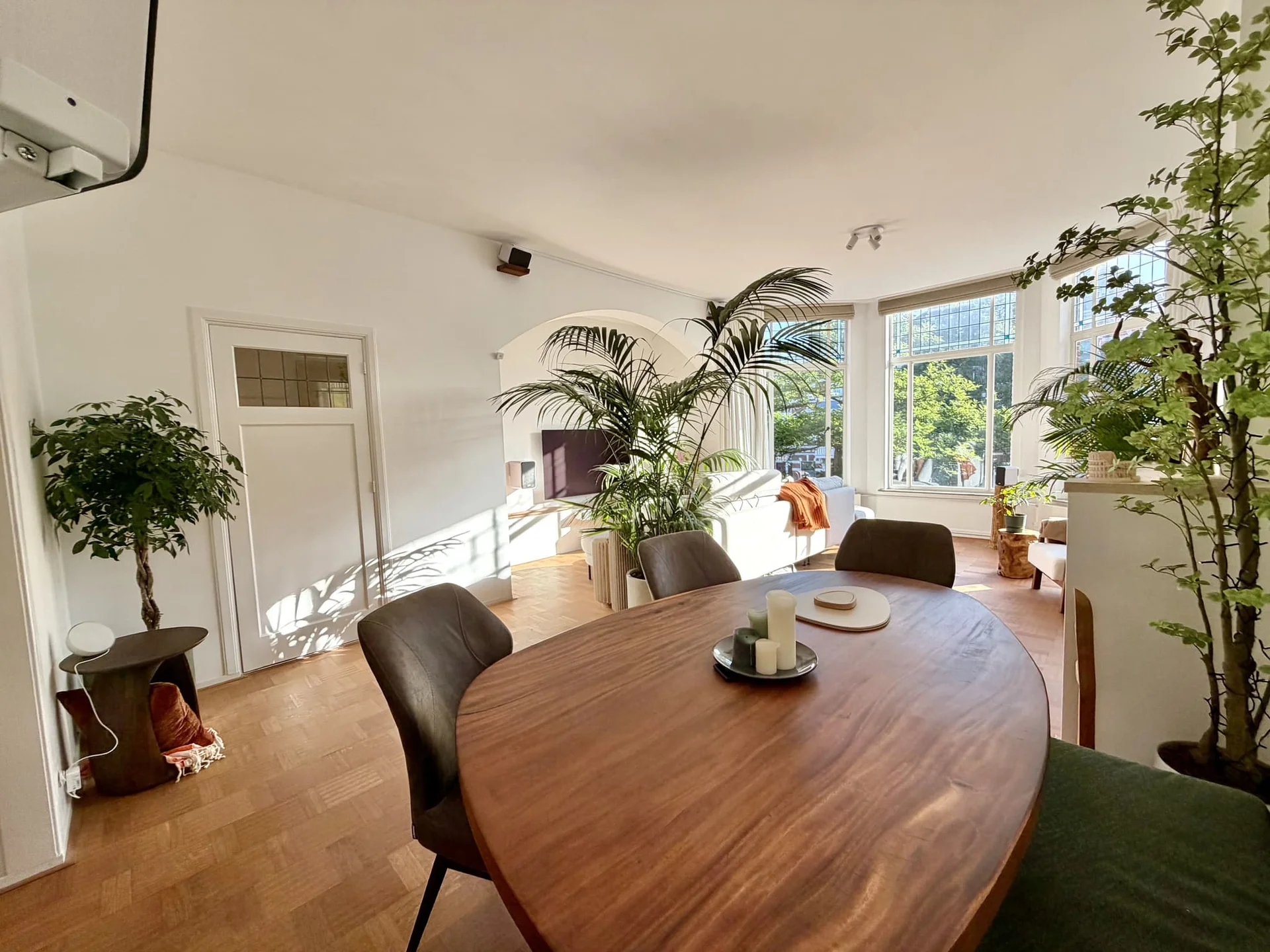 Foto van de Appartement gelegen aan de Laan van Nieuw-Oost-Indie in Den Haag