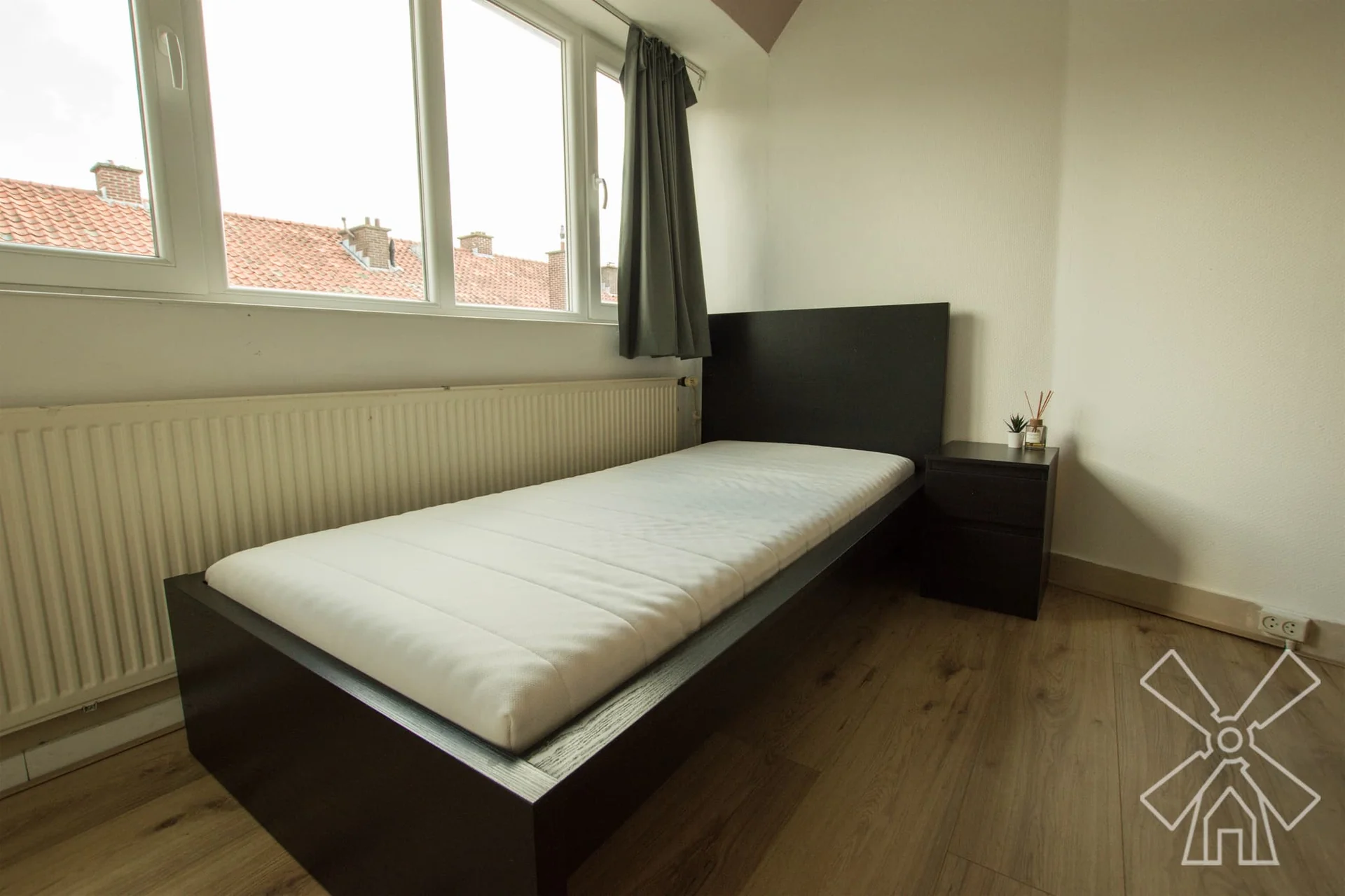 Foto van de Kamer gelegen aan de Van den Berghstraat in Den Haag