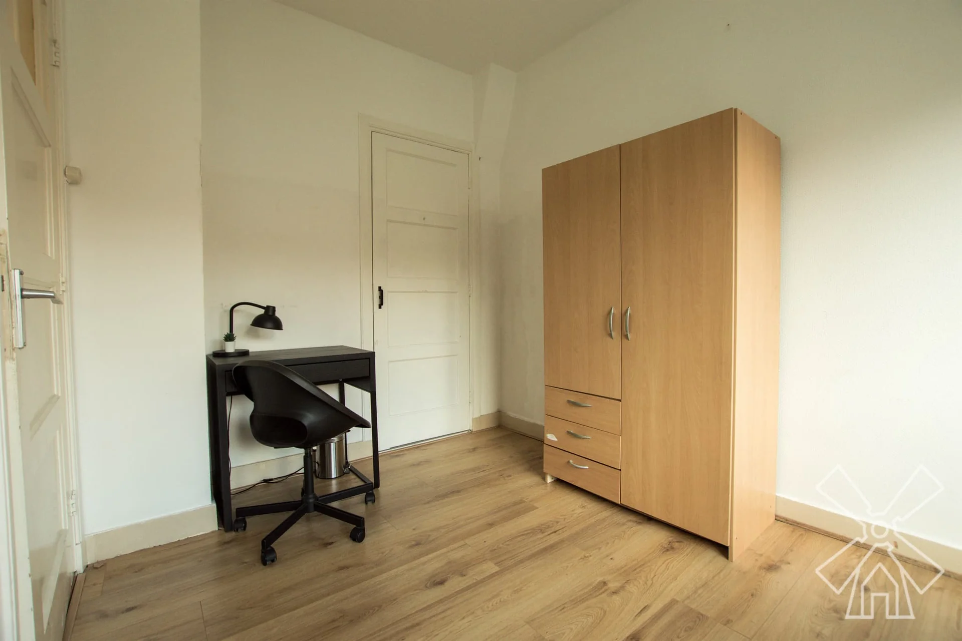 Foto van de Kamer gelegen aan de Van den Berghstraat in Den Haag