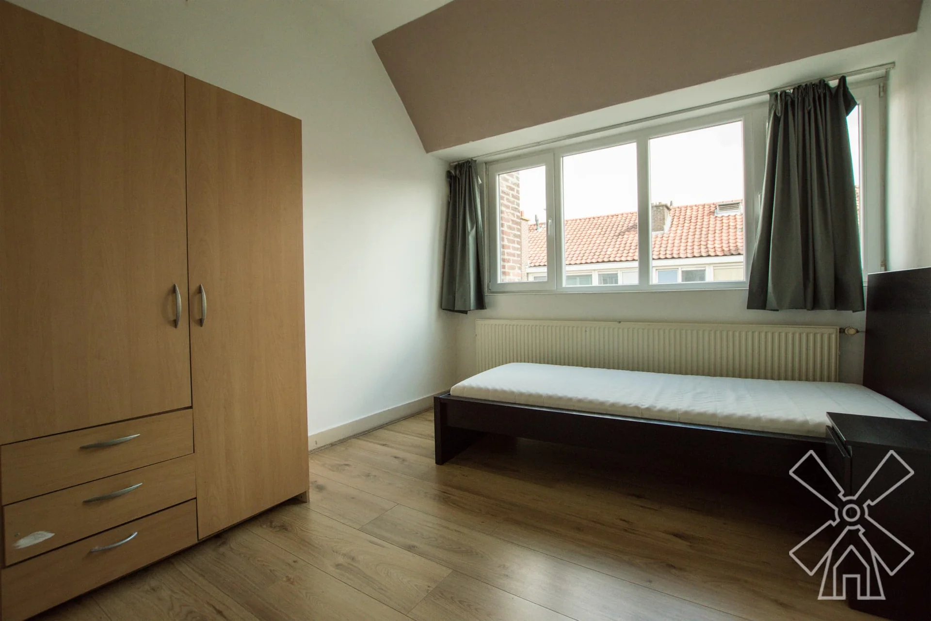 Foto van de Kamer gelegen aan de Van den Berghstraat in Den Haag