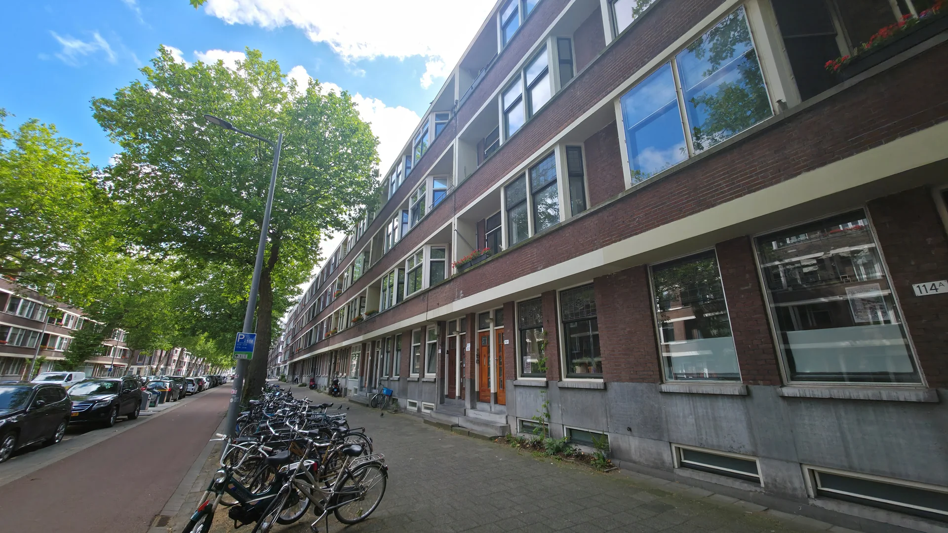 Foto van de Appartement gelegen aan de Mathenesserweg in Rotterdam
