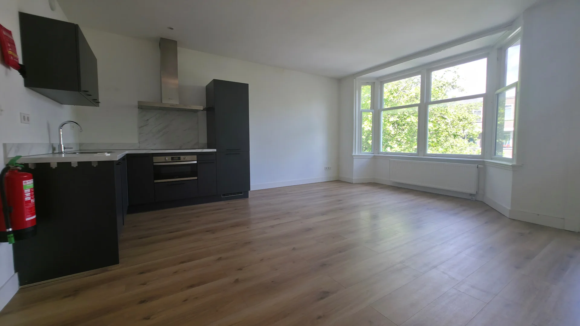 Foto van de Appartement gelegen aan de Mathenesserweg in Rotterdam