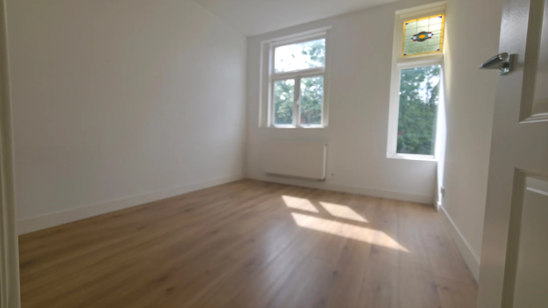 Foto van de Appartement gelegen aan de Mathenesserweg in Rotterdam
