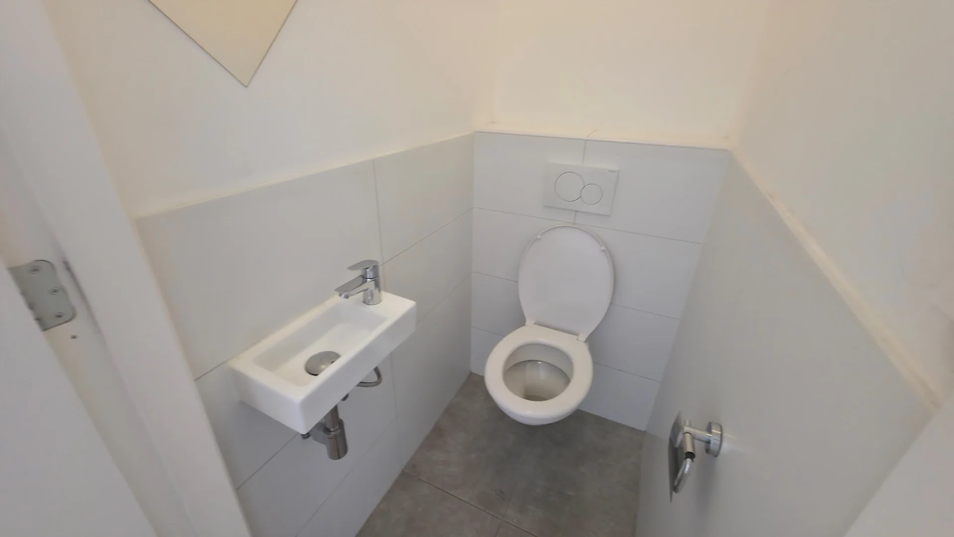Foto van de Appartement gelegen aan de Mathenesserweg in Rotterdam
