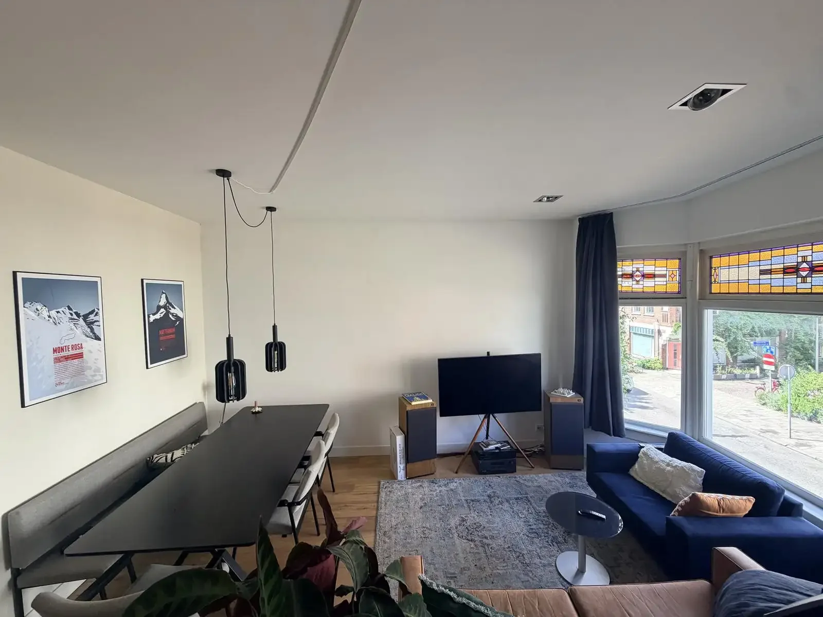 geblurde versie van de foto als achtergrond