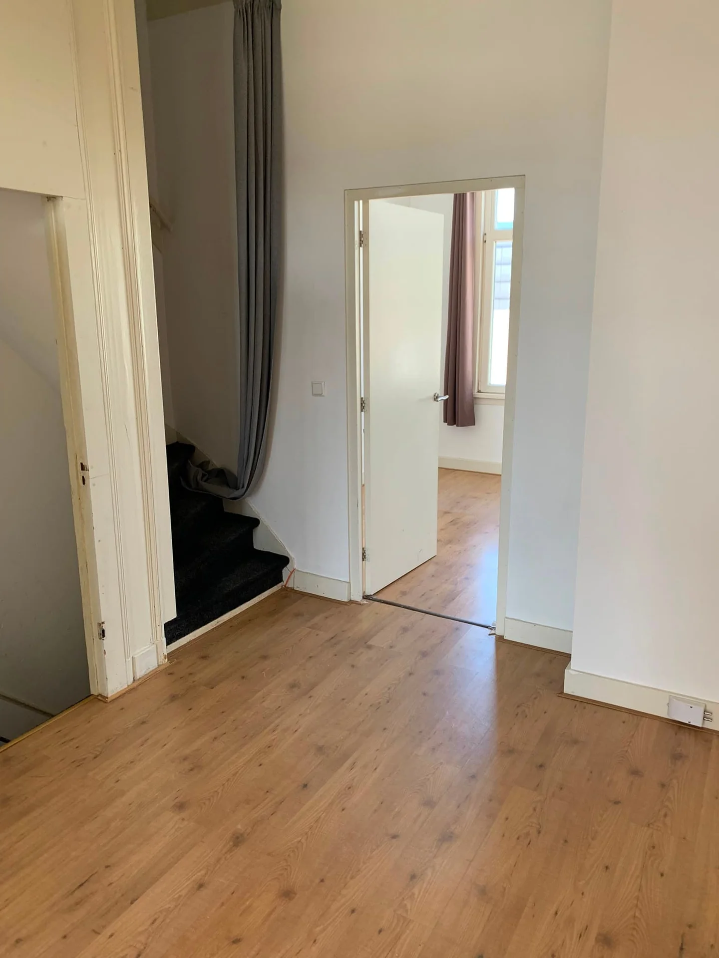 Foto van de Kamer gelegen aan de Van der Hilststraat in Rotterdam