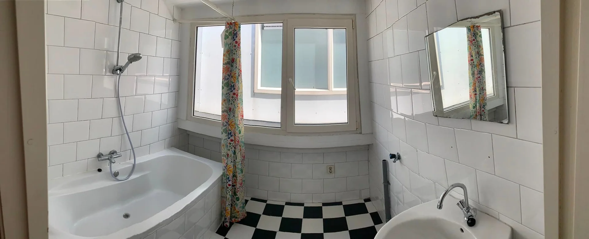 Foto van de Kamer gelegen aan de Van der Hilststraat in Rotterdam