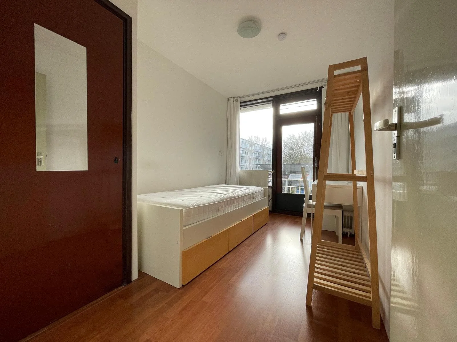 Foto van de Kamer gelegen aan de Alpert van Metzhof in Amsterdam