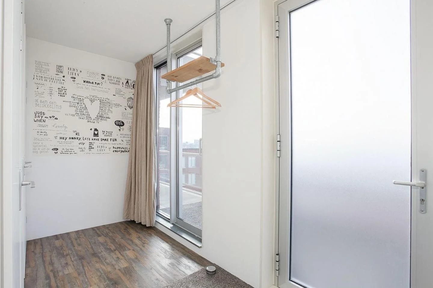 Foto van de Kamer gelegen aan de Maashavenstraat in Rotterdam
