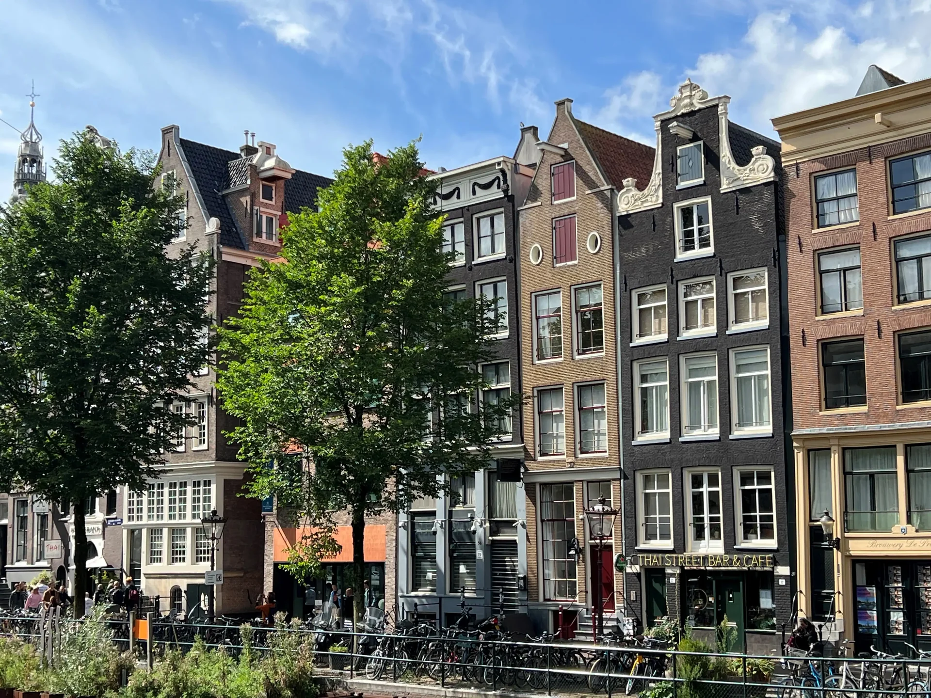 Foto van de Appartement gelegen aan de Oudezijds Voorburgwal in Amsterdam