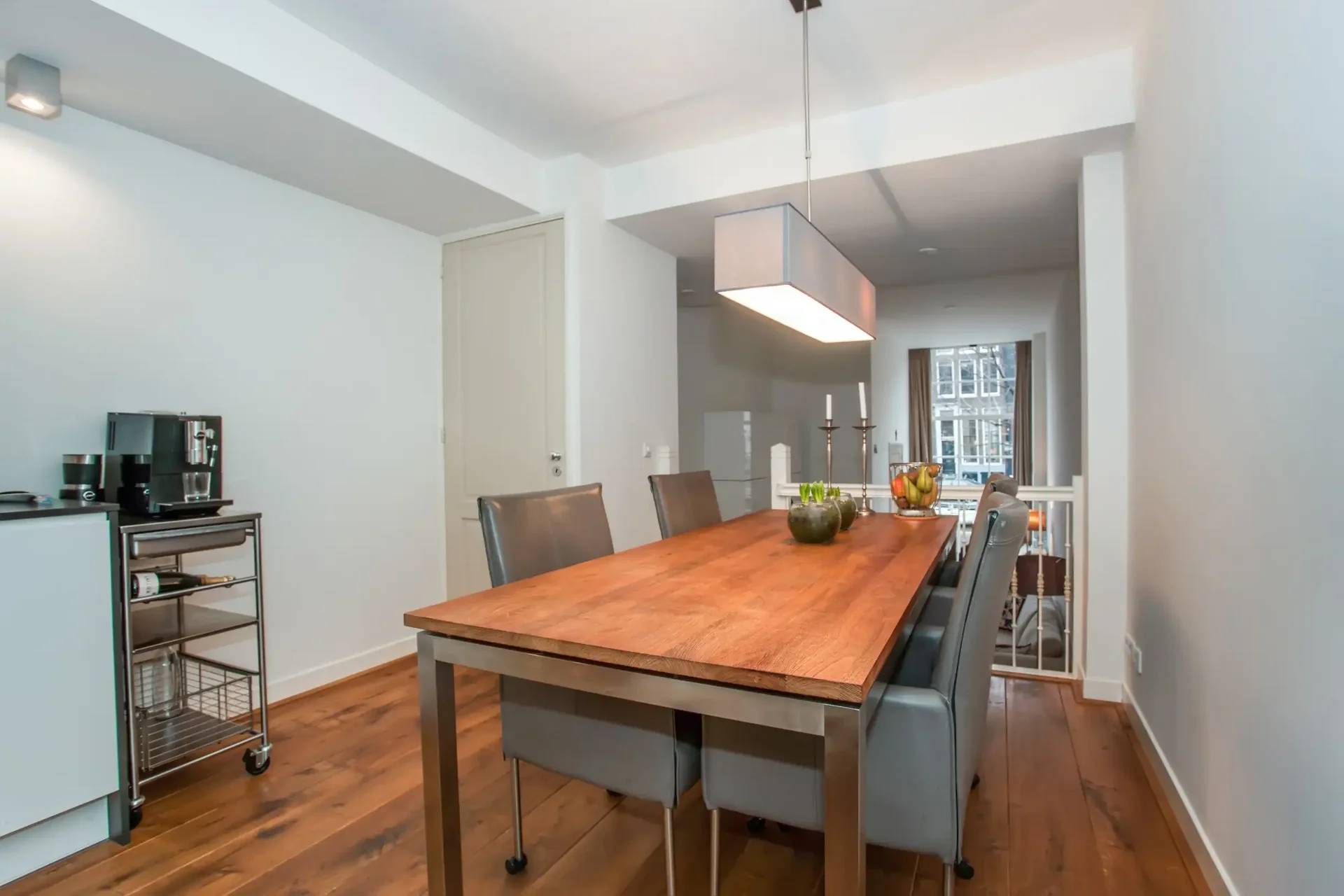 Foto van de Appartement gelegen aan de Oudezijds Voorburgwal in Amsterdam