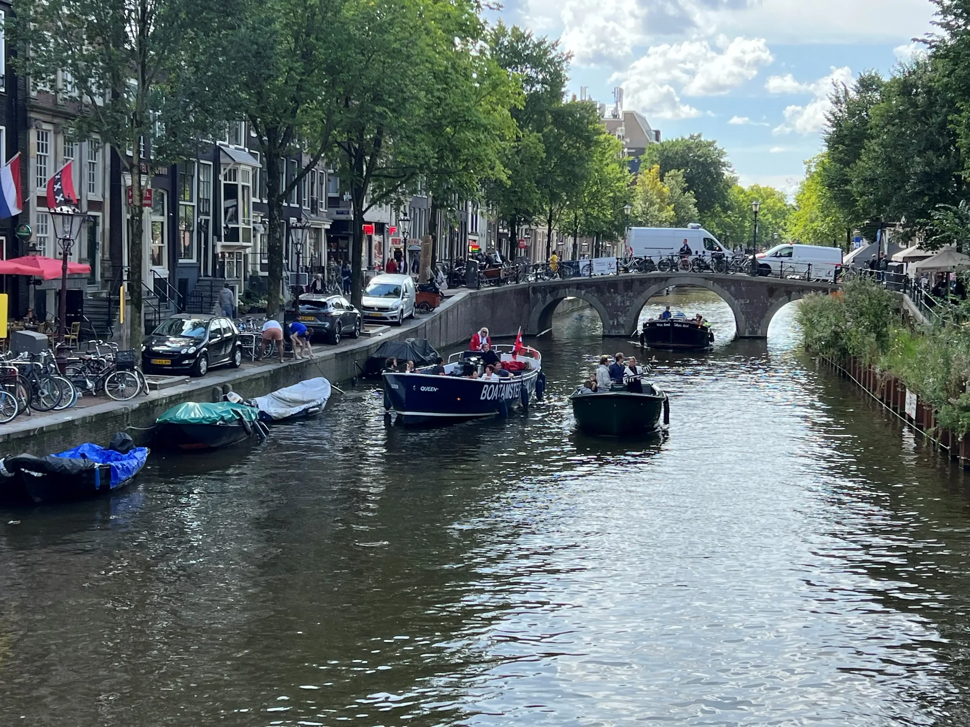 Foto van de Appartement gelegen aan de Oudezijds Voorburgwal in Amsterdam