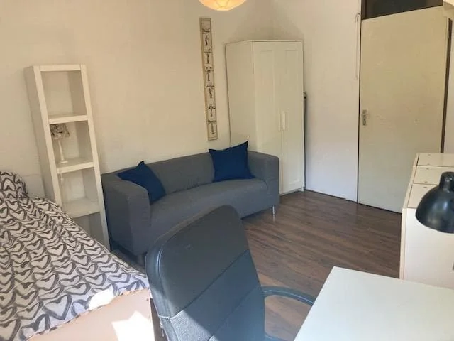 Foto van de Kamer gelegen aan de Jan van Riebeekstraat in Den Haag