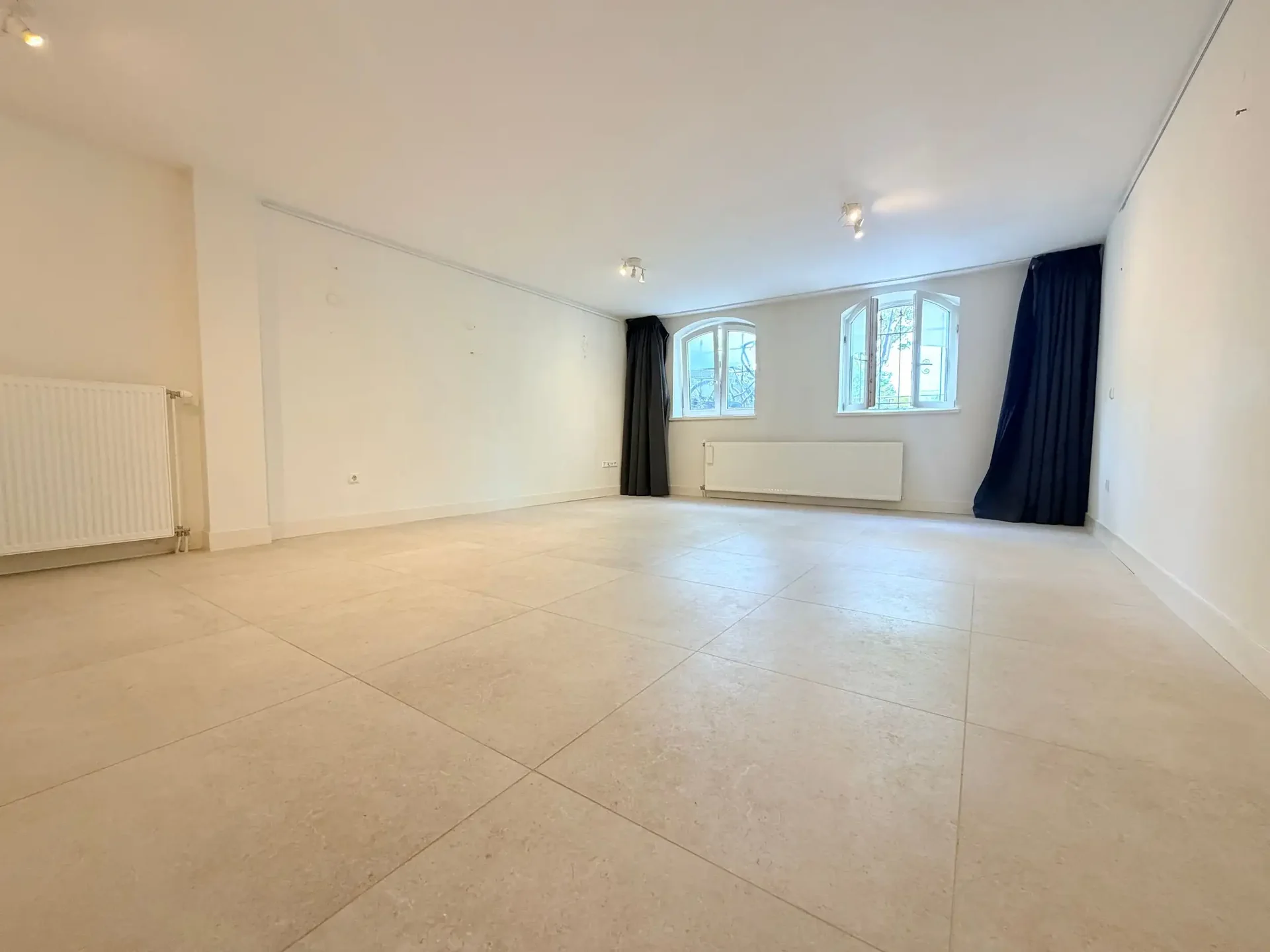 Foto van de Appartement gelegen aan de 's-Gravendijkwal in Rotterdam