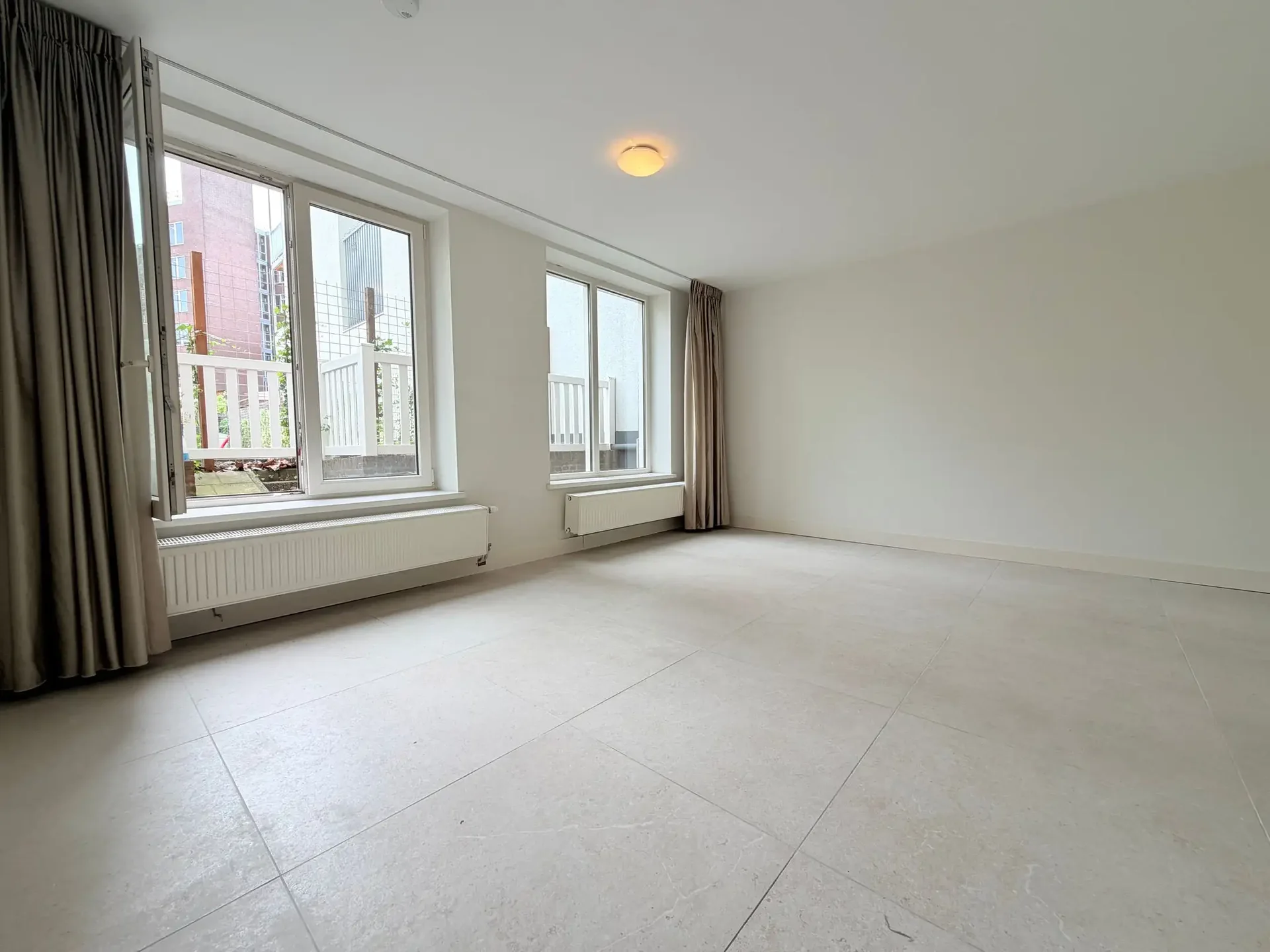Foto van de Appartement gelegen aan de 's-Gravendijkwal in Rotterdam