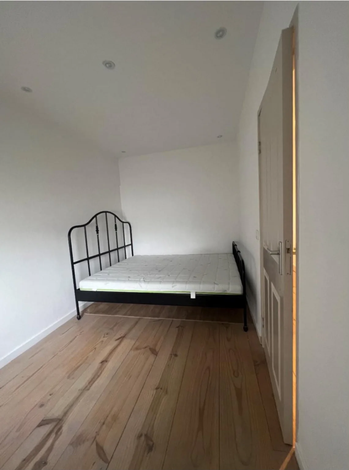 Foto van de Kamer gelegen aan de Kruisweg in Hoofddorp