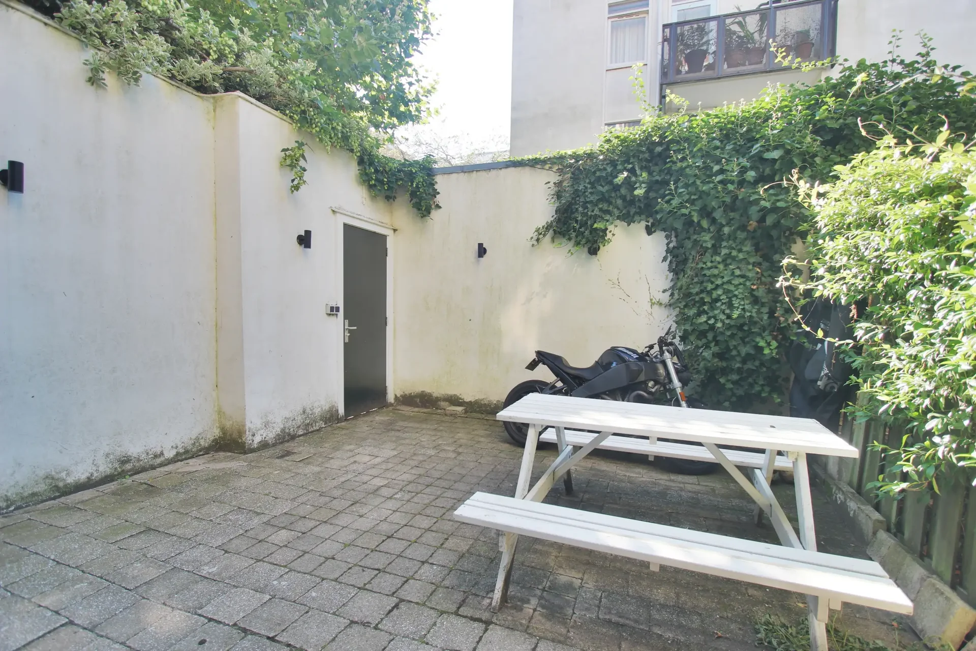 Foto van de Appartement gelegen aan de Tuinstraat in Amsterdam