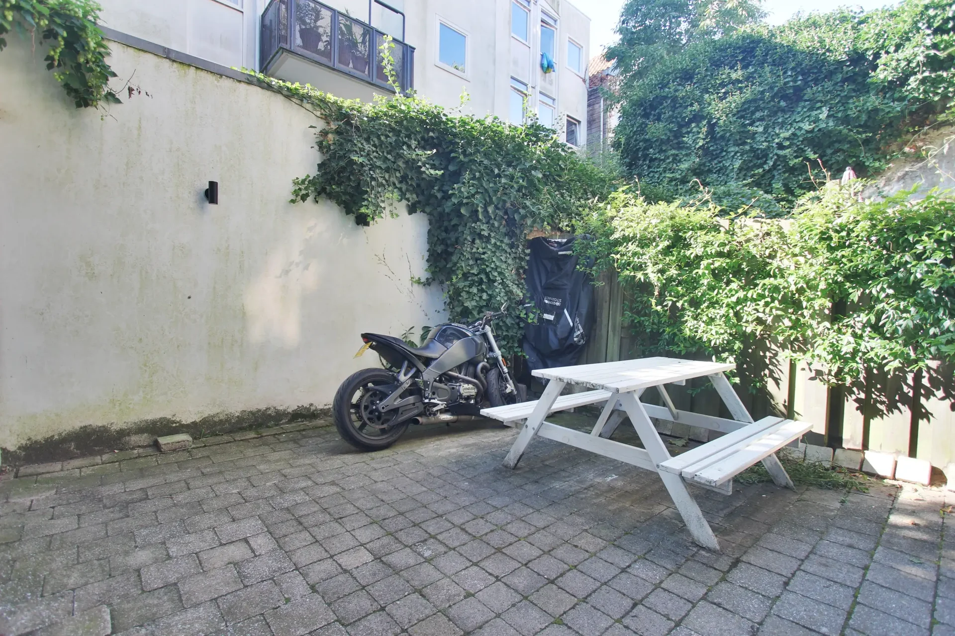 Foto van de Appartement gelegen aan de Tuinstraat in Amsterdam