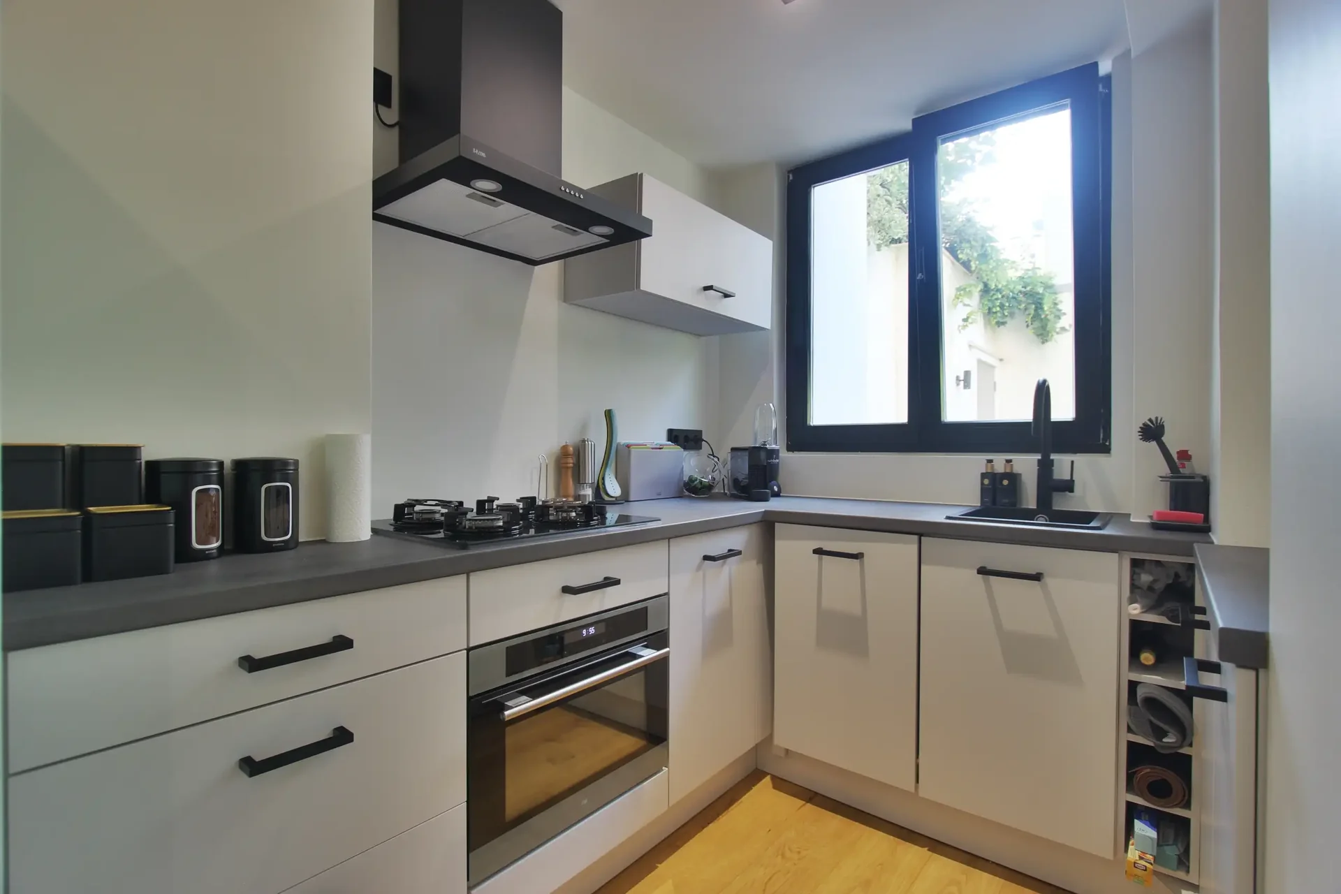 Foto van de Appartement gelegen aan de Tuinstraat in Amsterdam