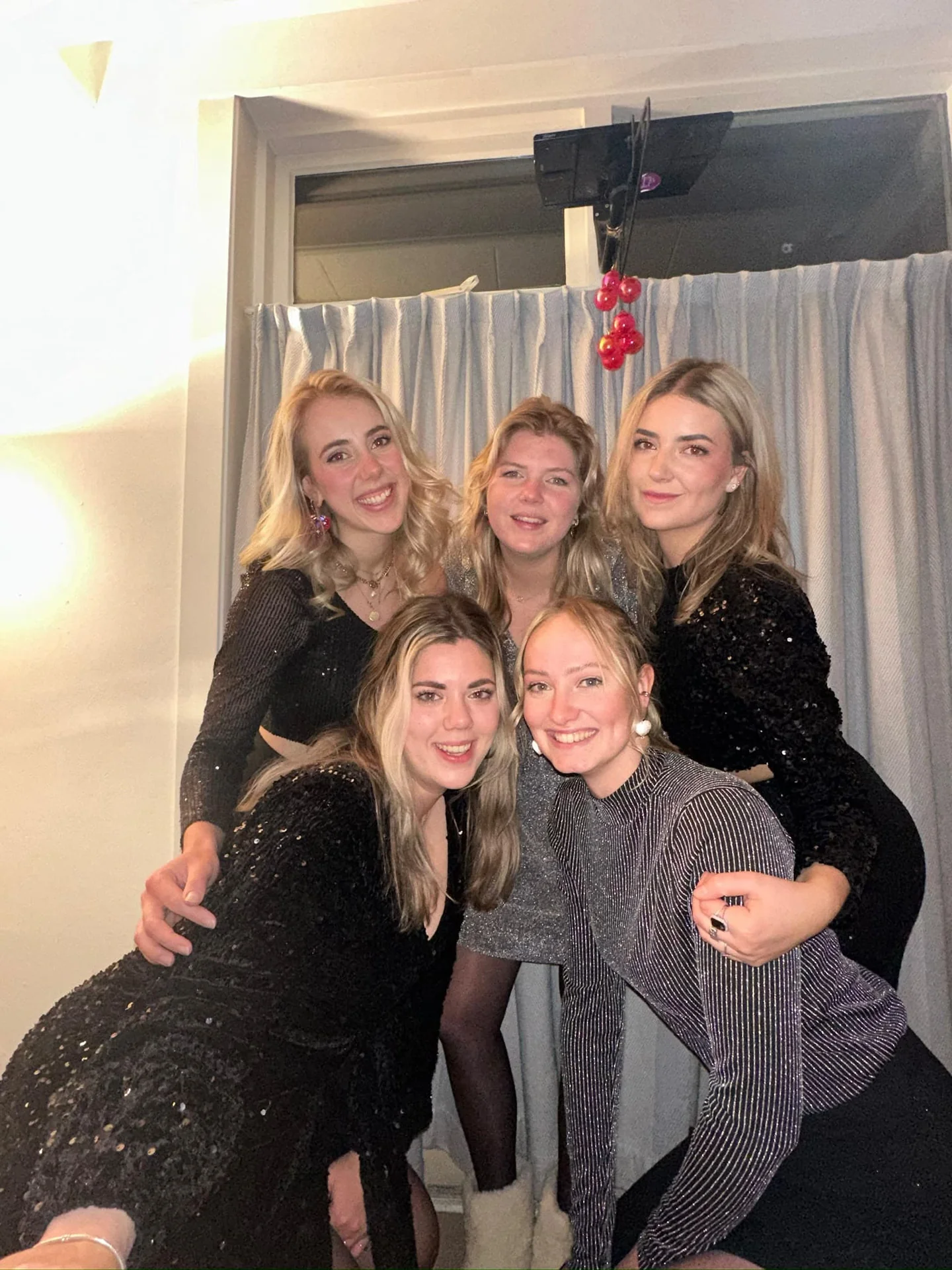geblurde versie van de foto als achtergrond