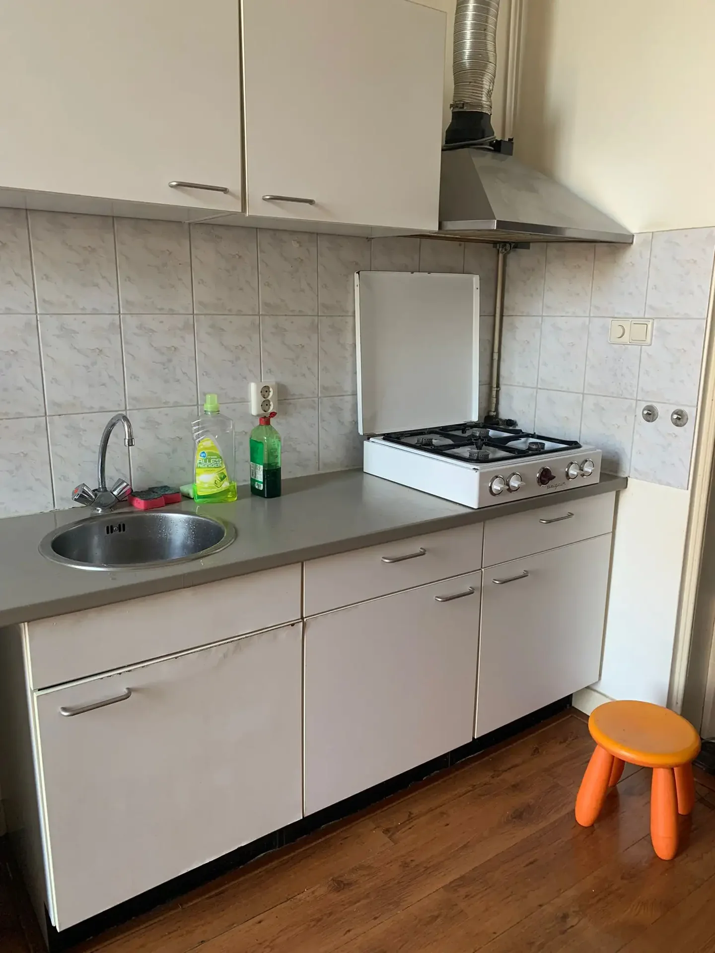 geblurde versie van de foto als achtergrond