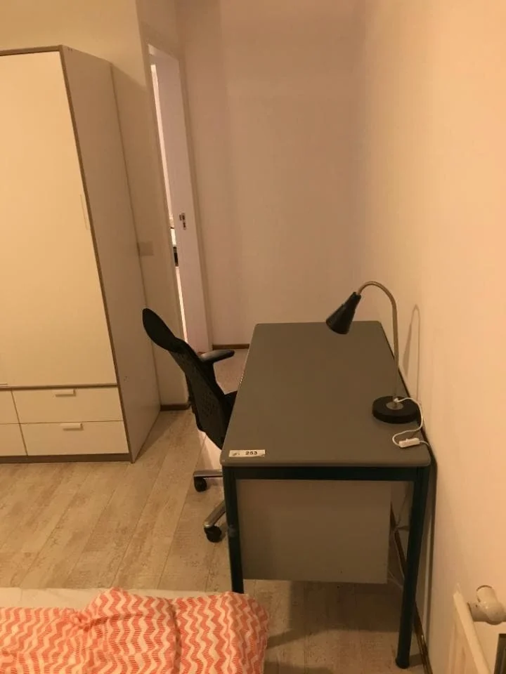 Foto van de Kamer gelegen aan de Clara Zetkinstraat in Amsterdam